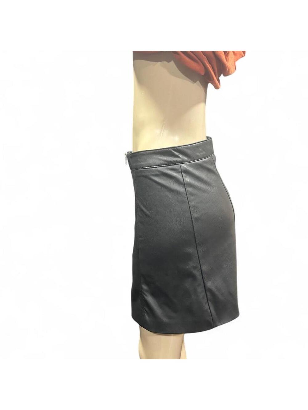 H&M Divided Black Faux Leather Mini Skirt with Front Zipper